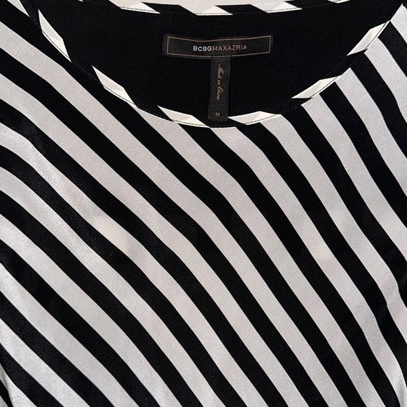 BCBG Maxazria Black and White Striped 100 % Silk Blouse - size medium - Picture 3 of 5